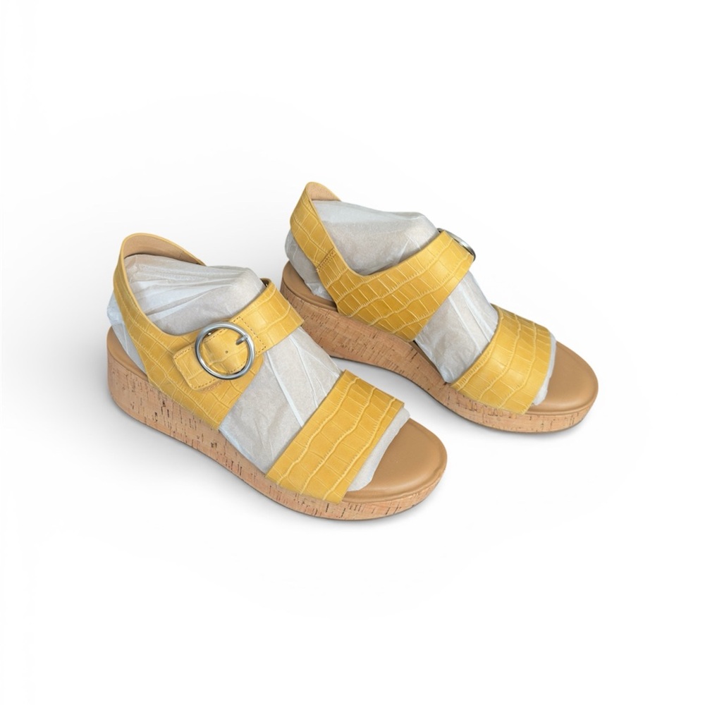 Sofft‎ Faedra wedge sandals yellow, crocodile-embossed leather New without box